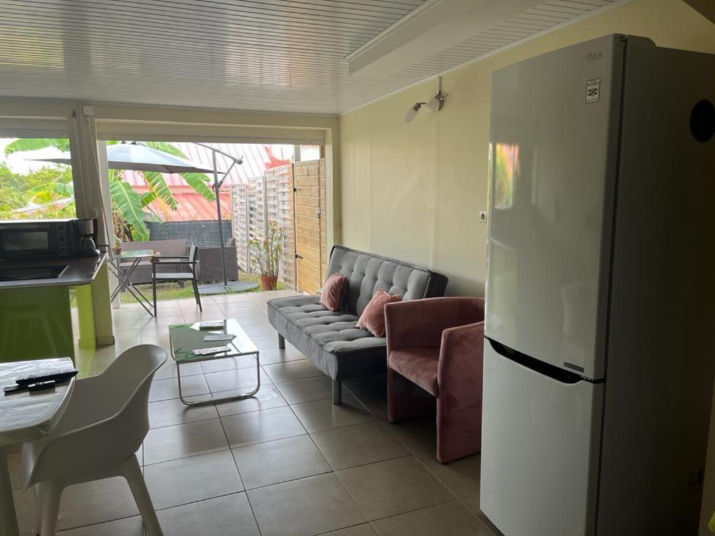 Agreable Appartement En Rez-De-Jardin A 450M De La Mer Sainte-Anne Kültér fotó