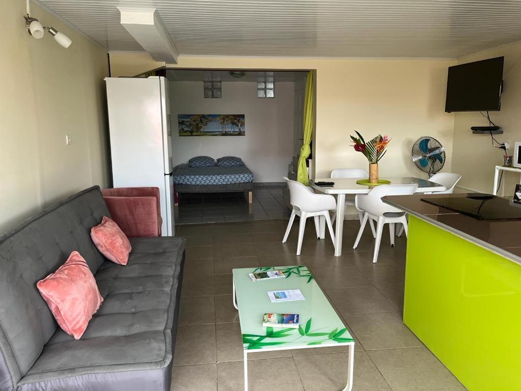 Agreable Appartement En Rez-De-Jardin A 450M De La Mer Sainte-Anne Kültér fotó