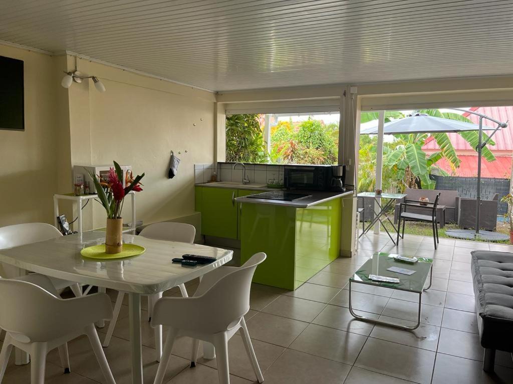 Agreable Appartement En Rez-De-Jardin A 450M De La Mer Sainte-Anne Kültér fotó