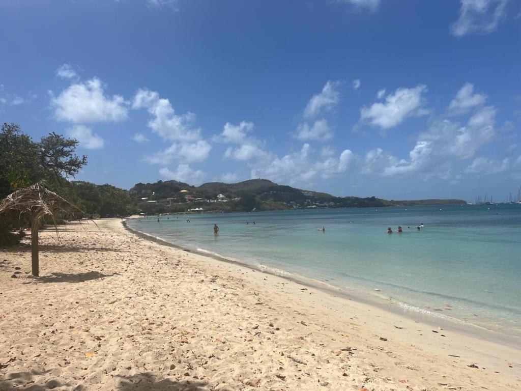 Agreable Appartement En Rez-De-Jardin A 450M De La Mer Sainte-Anne Kültér fotó