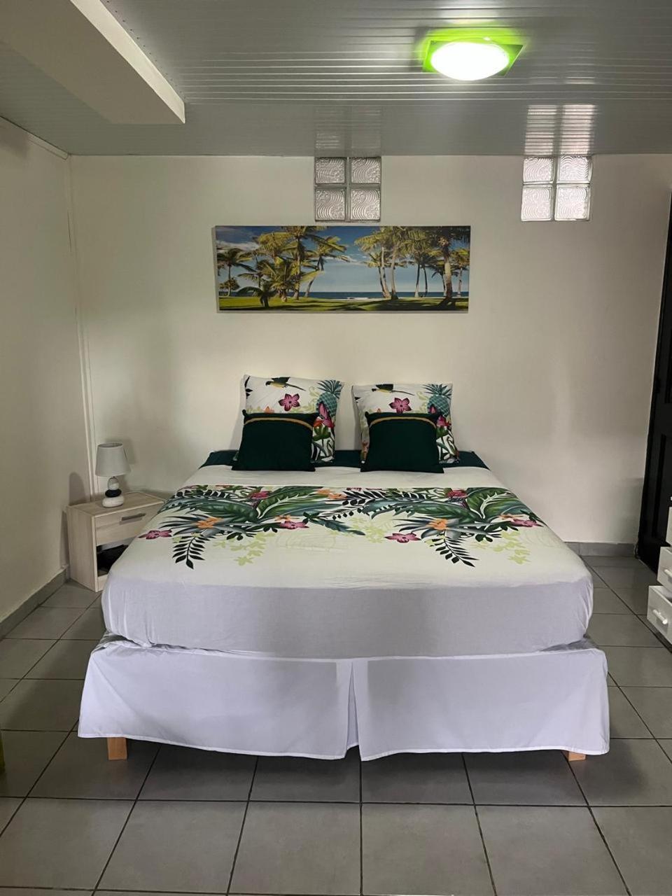 Agreable Appartement En Rez-De-Jardin A 450M De La Mer Sainte-Anne Kültér fotó