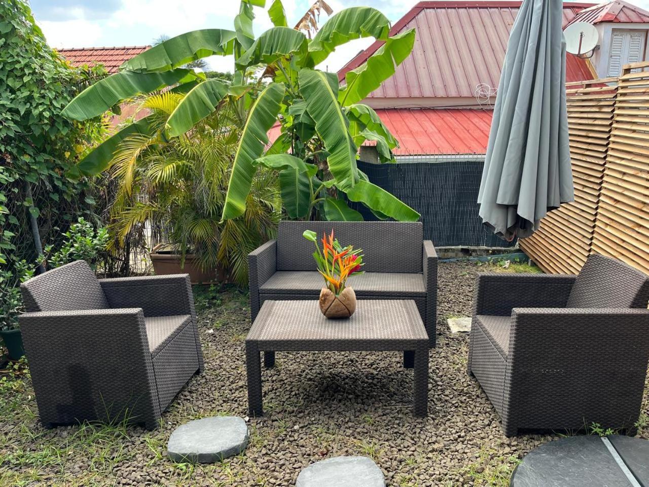 Agreable Appartement En Rez-De-Jardin A 450M De La Mer Sainte-Anne Kültér fotó